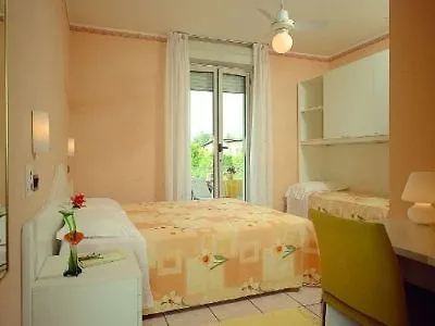 Fiorella 3*