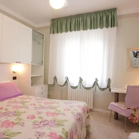 Fiorella 3*